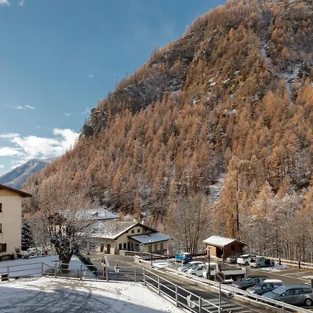 Hellochalet - Le Fleury Family 600mt Cablecar *