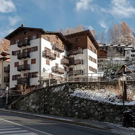 Hellochalet - Le Fleury Family 600mt Cablecar Apartament