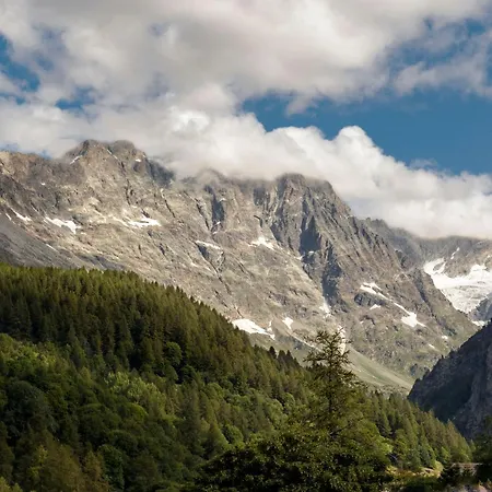 Hellochalet - Le Fleury Family 600mt Cablecar