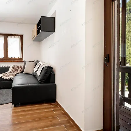 Hellochalet - Le Fleury Family 600mt Cablecar Apartamento *