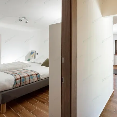 Hellochalet - Le Fleury Family 600mt Cablecar *